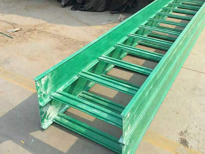 宁蒗玻璃钢梯式电缆桥架
